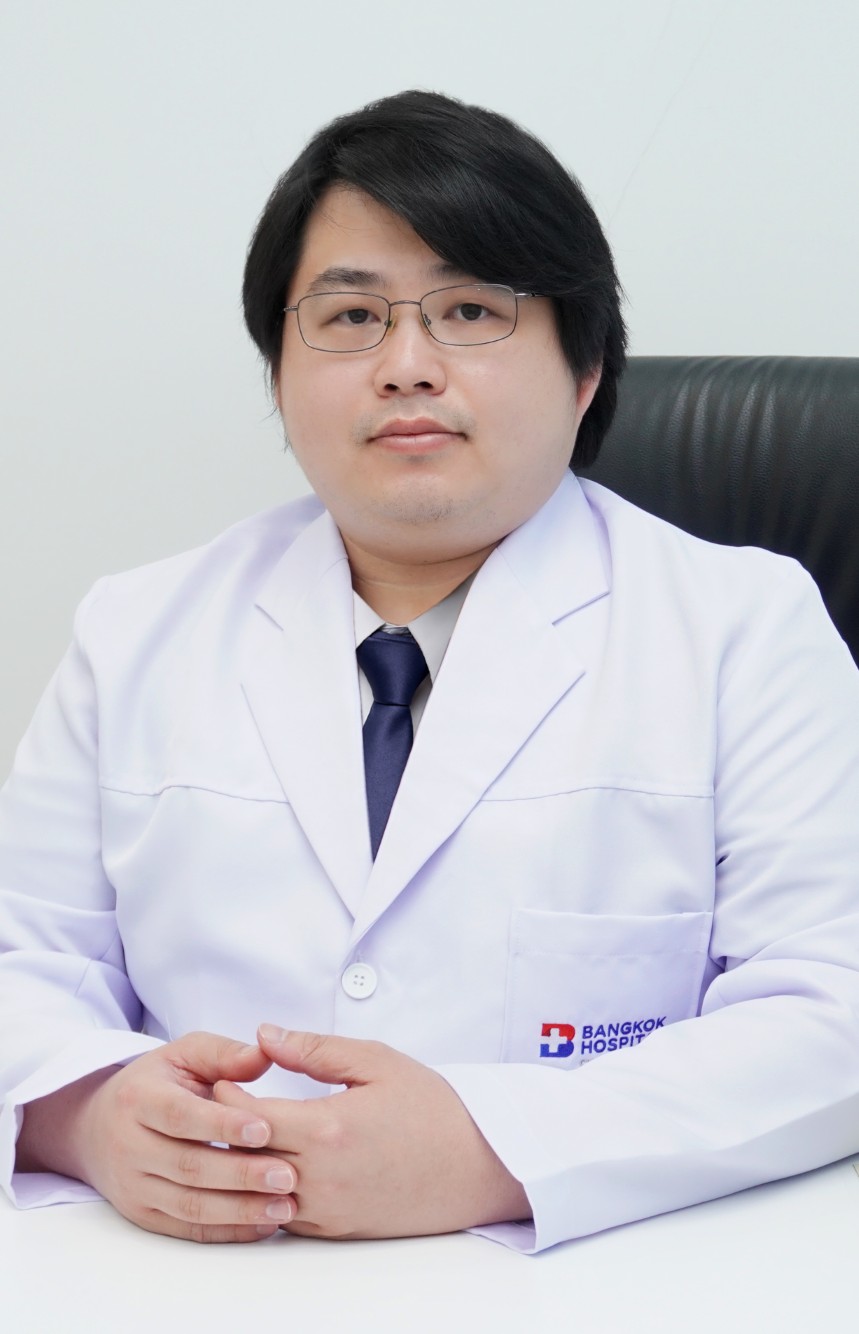 นายแพทย์ ธวัชชัย ไตรมิตรวิทยากุล